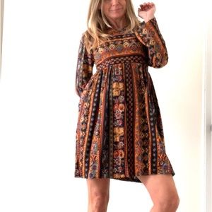 Vintage 1970s Dress Boho Arts and Crafts!